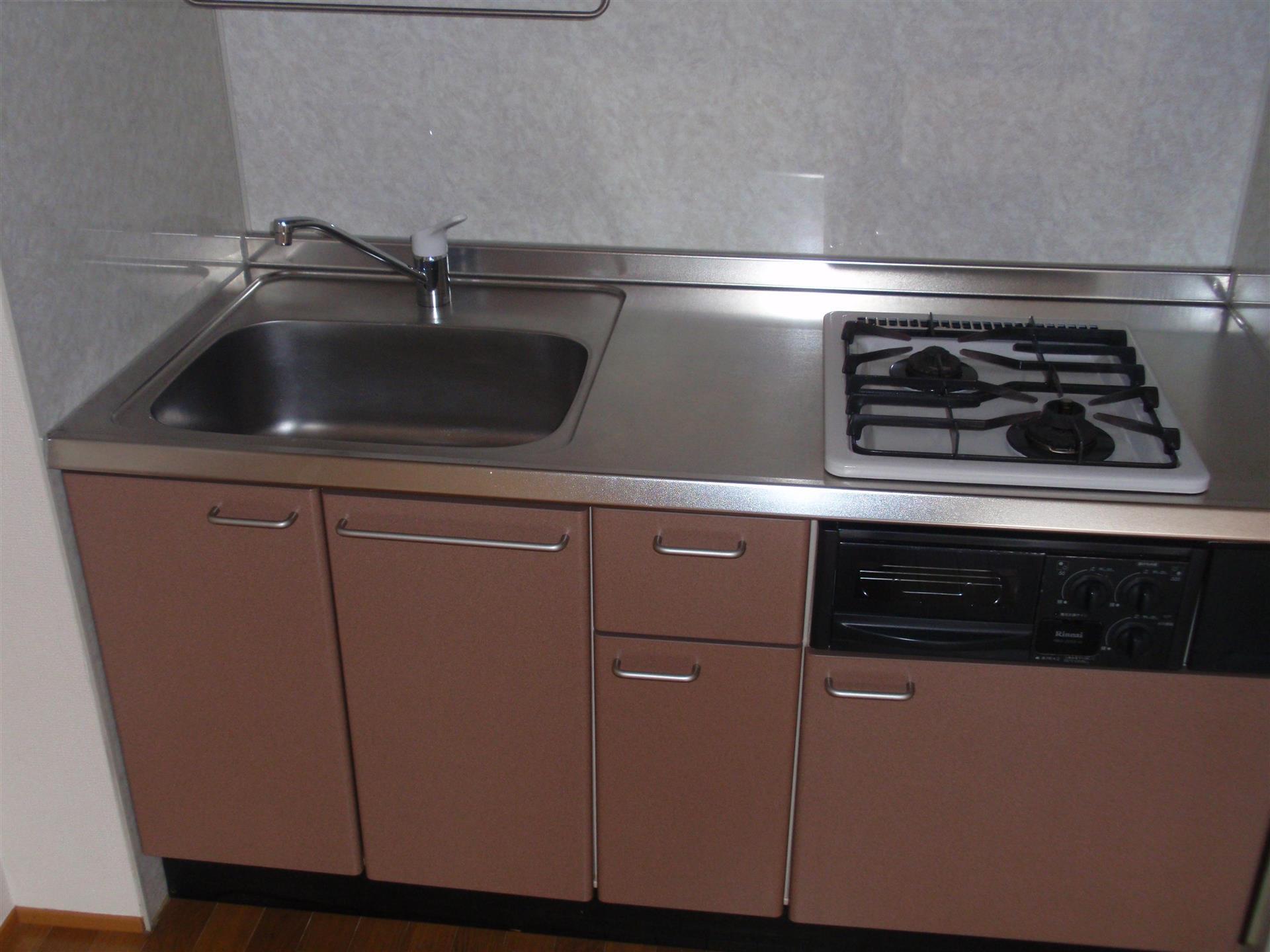 バス・シャワールーム　2口コンロがついていて便利です。