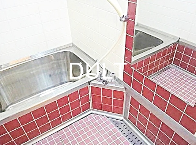 バス・シャワールーム　バスルームです。