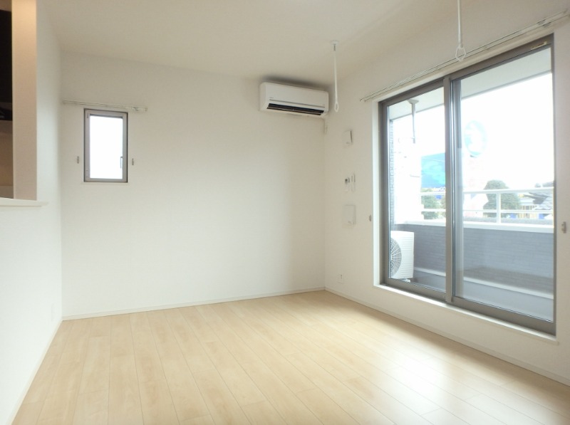 居室・リビング　図面と現状に相違がある場合には現状を優先