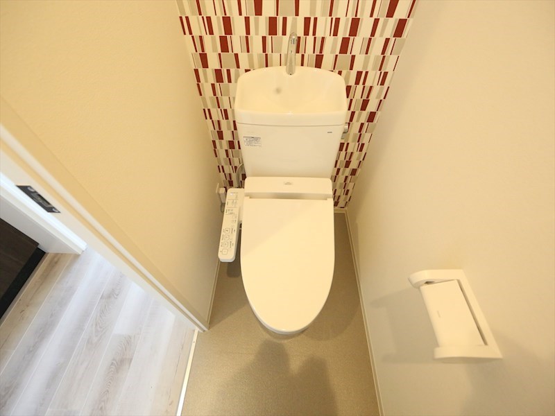 トイレ　温水洗浄暖房便座付トイレ