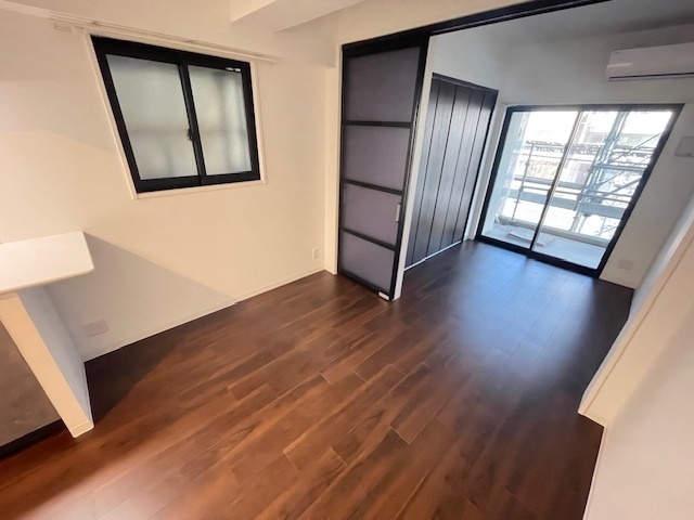 居室・リビング　※写真は同タイプの別号室です