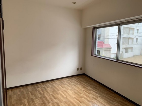 居室・リビング　※別号室の写真です