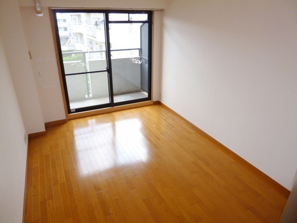 居室・リビング　エアコン付きで初期費用を抑えられます☆