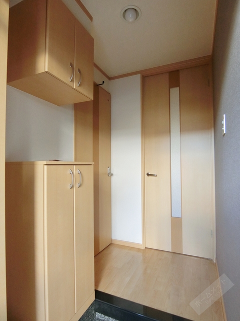 玄関　天井高シューズクローゼット付き♪