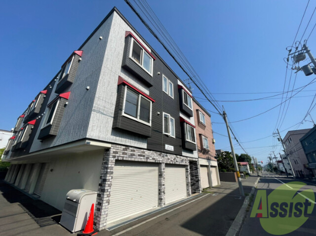 建物外観　札幌市北区二十七条西「ＬＯＴＵＳ２７」