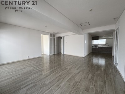 居室・リビング　21.7帖の広々リビングです！