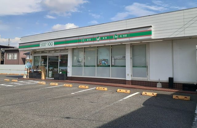 コンビニ　ローソンストア100（コンビニ）まで550m