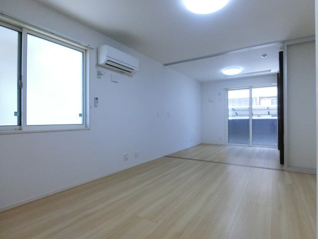 居室・リビング　イメージIII101号室の写真