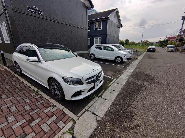 駐車場　駐車場