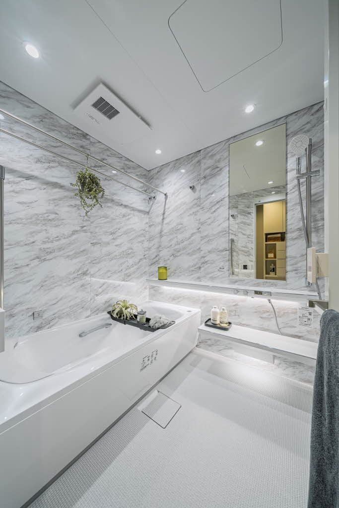 バス・シャワールーム　バスルーム