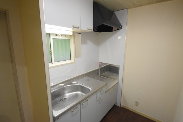 キッチン　※別部屋参考画像です。