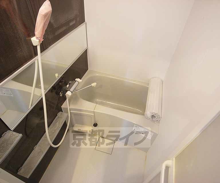 バス・シャワールーム　きれいなお風呂です。