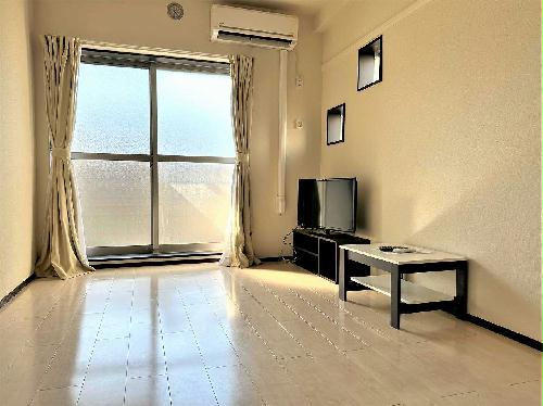 居室・リビング　2階タイプのお部屋です。