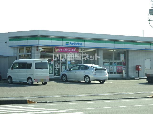 コンビニ　ファミリーマート吉田インター店（コンビニ）まで495m