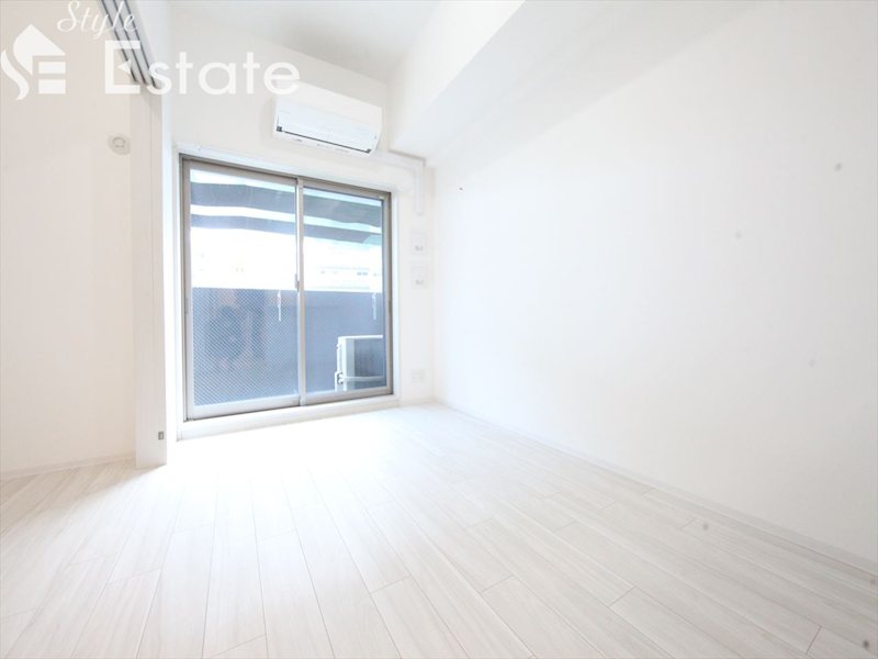 居室・リビング　同仕様内装