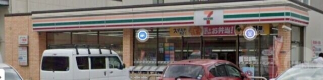 コンビニ　セブンイレブン吹田垂水町3丁目店（コンビニ）まで104m