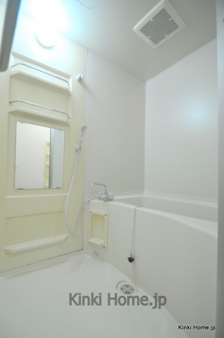 バス・シャワールーム　写真は別のお部屋のものでございます