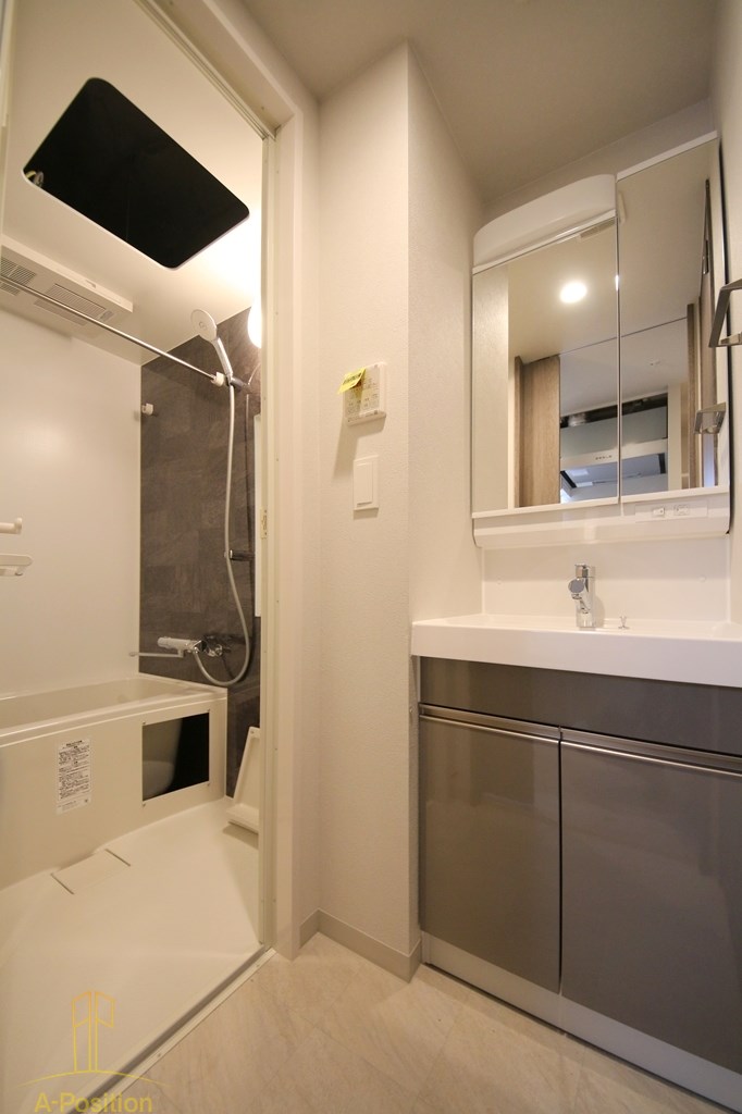 洗面設備　クレストコート靭公園 THE CLASS