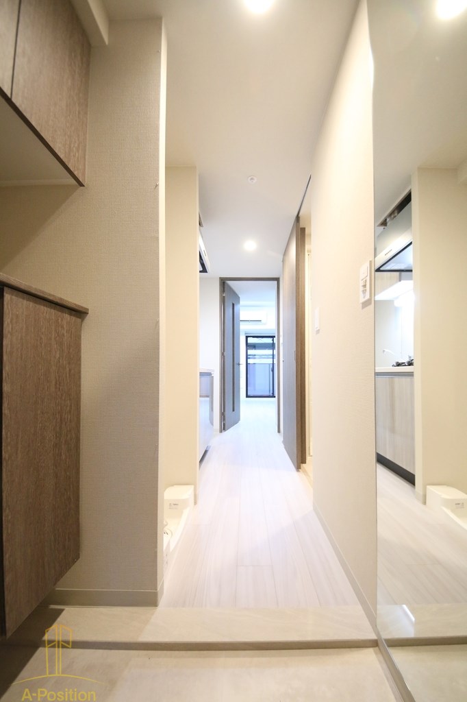 玄関　クレストコート靭公園 THE CLASS