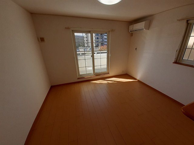 居室・リビング　※同型タイプの写真です。