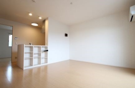 居室・リビング　写真は別号室です。