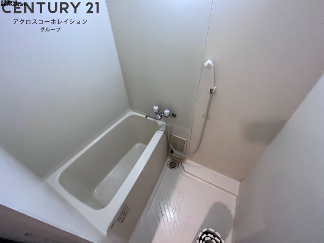 バス・シャワールーム　シンプルで清潔感のある浴室です♪