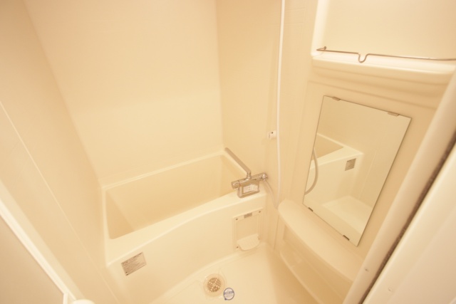 バス・シャワールーム　※別室の参考写真の為、現況優先です。