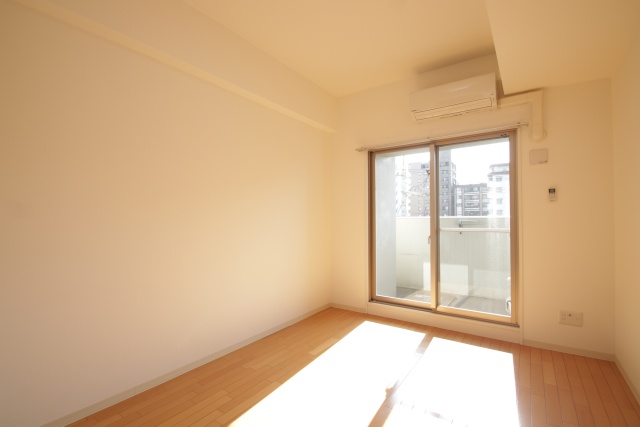 居室・リビング　※別室の参考写真の為、現況優先です。