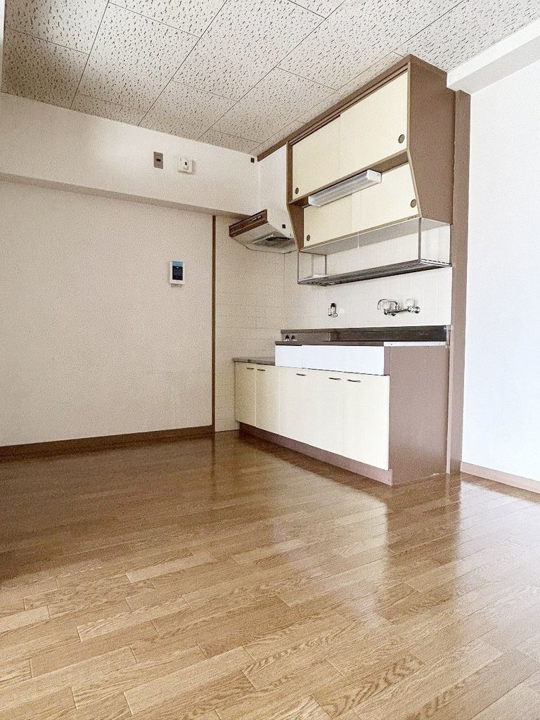 居室・リビング　ダイニングキッチン（約6.0帖）