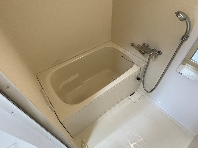 バス・シャワールーム　ゆったり過ごせるお風呂です