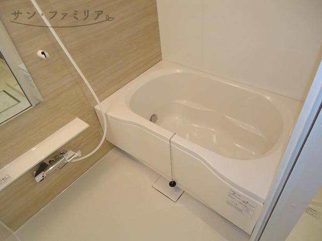 バス・シャワールーム　同一物件別部屋写真