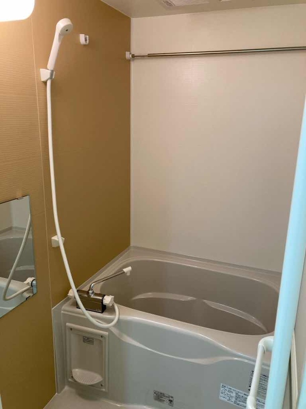 バス・シャワールーム　浴室乾燥機付きで便利です♪