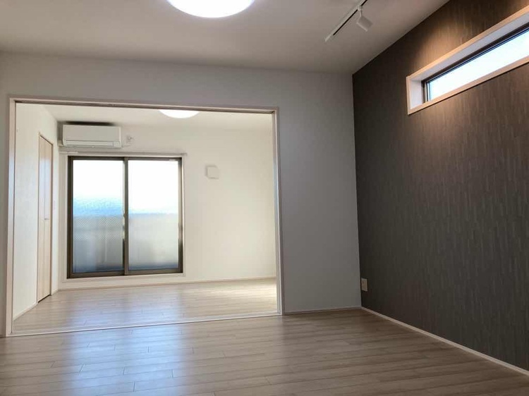 居室・リビング　エアコン付きで初期費用を抑えられます♪