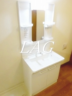 洗面設備　洗面台です。
