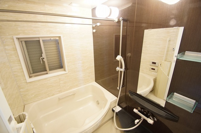 バス・シャワールーム