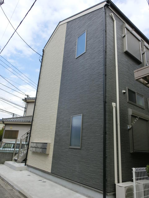 建物外観　シンプルモダンな外観