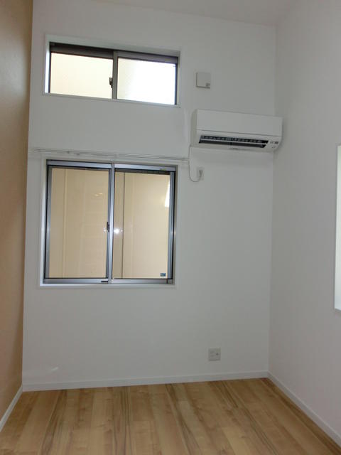 居室・リビング　２面採光