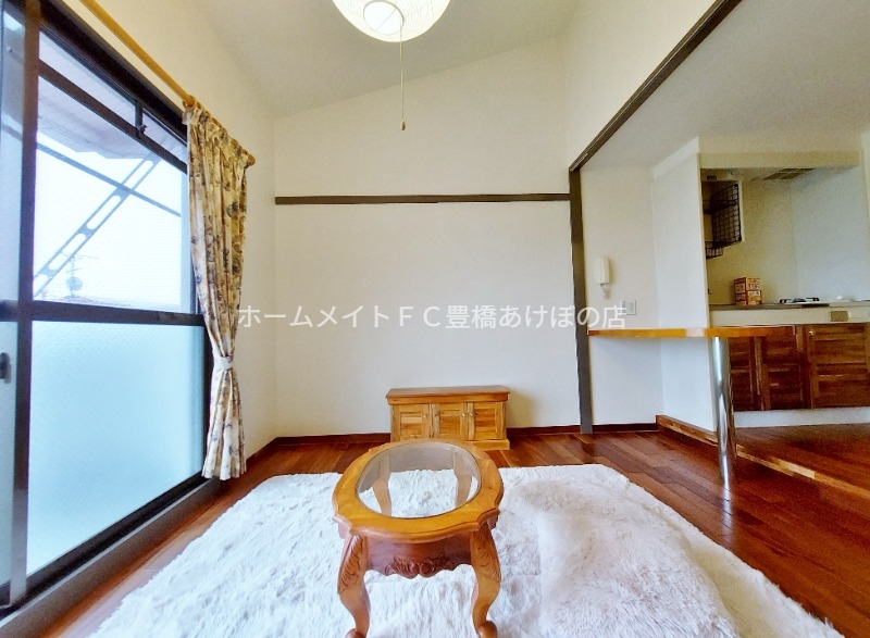 居室・リビング　同型別部屋写真