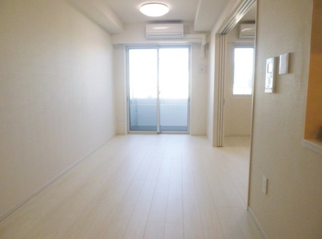 居室・リビング　開放感のあるゆったりとしたお部屋です♪