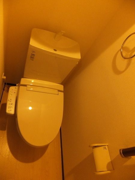 トイレ　★トイレにはウォシュレットついてます★