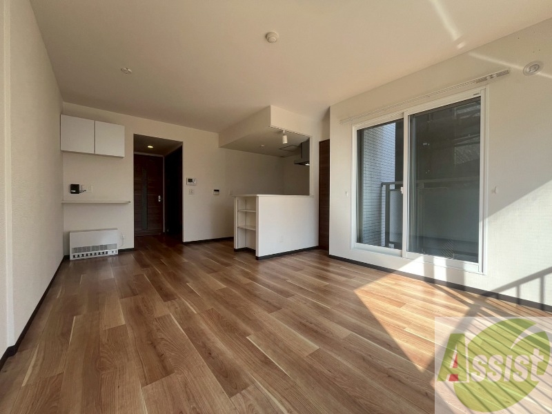 居室・リビング　広くてきれいなリビングです！快適に過ごせそうですね。