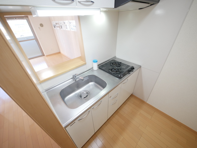 キッチン　★２口ガスコンロが設置されたシステムキッチンです★