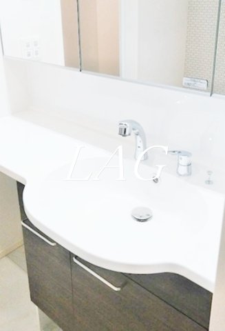 洗面設備　独立洗面台です。