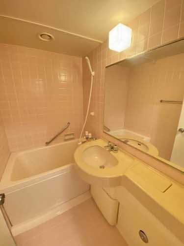 バス・シャワールーム　バスルーム