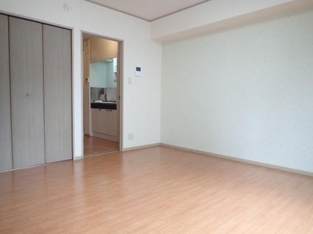 居室・リビング　※同物件別室※