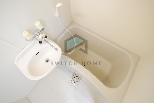 バス・シャワールーム　日々の疲れを癒すお風呂付です