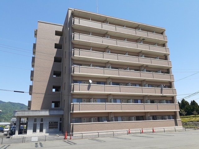 建物外観　外観は落ち着いています