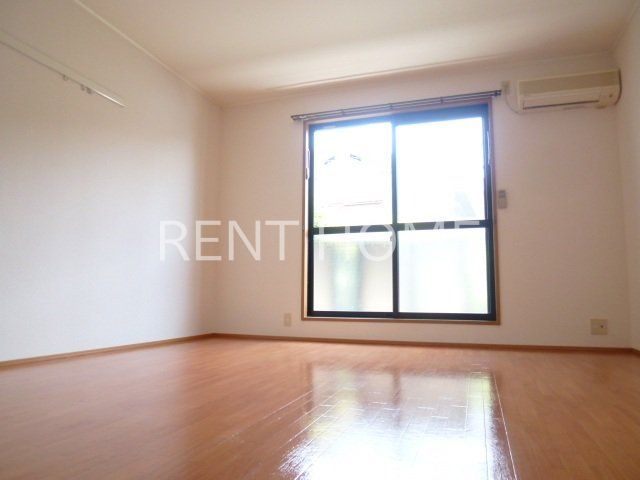 居室・リビング　広い８帖の洋室です。