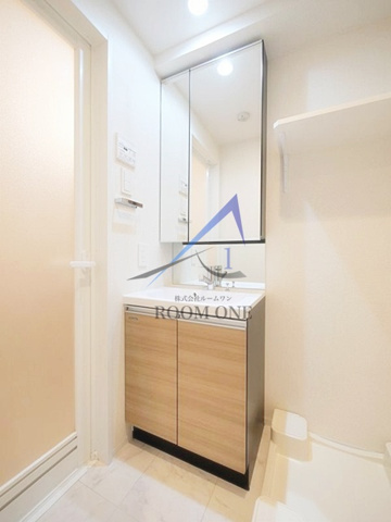 洗面設備　独立洗面台です。