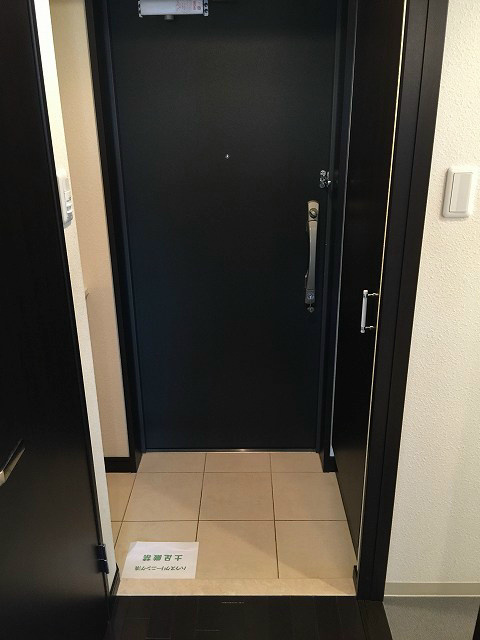 玄関　※写真は別部屋の物になります